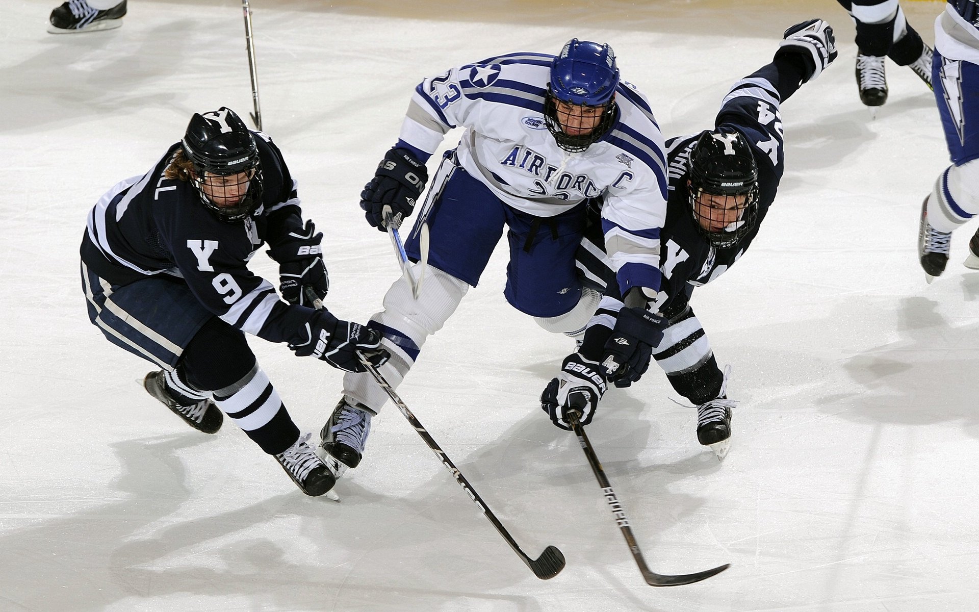 开云体育官方网站-奥地利为何让多特蒙德哑火？拉什福德一人统治全场，英超式节奏成制胜关键