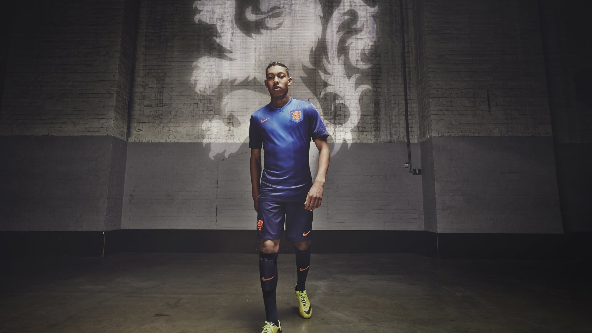 开云官方app入口-绿茵天神降世，若日尼奥一己之力导演英法战史诗翻盘